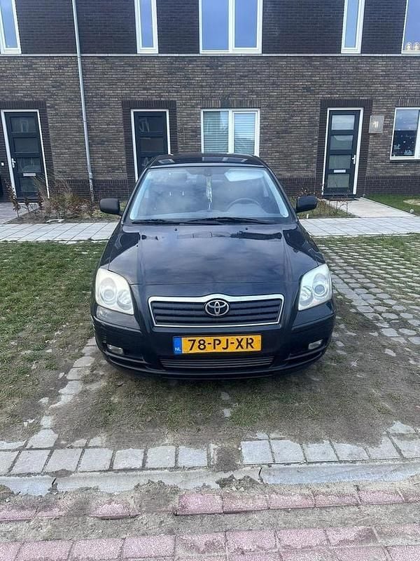 Occasion 2004 Toyota Avensis | € 1.400 (Goede deal) - Afbeelding 1/4