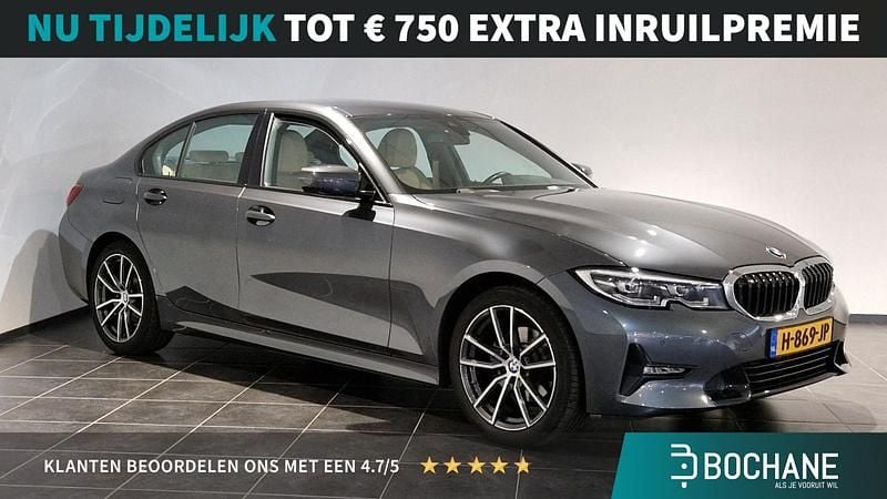 Grijs Gebruikt 2020 BMW 320 Executive Sedan | € 30.195 (Eerlijke prijs) - Afbeelding 1/4