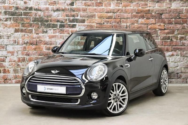 Occasion Mini Cooper Business 136 PK (100 kW) 2016 Zwart (metallic) Hatchback