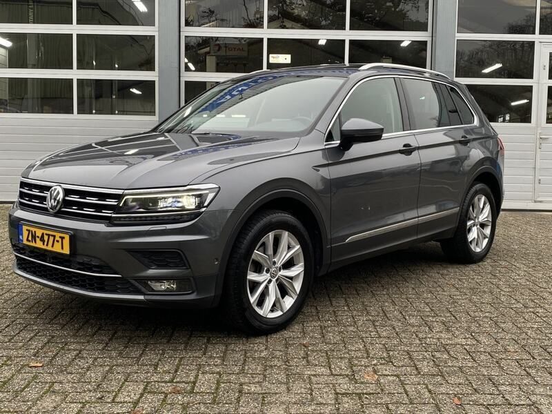 Grijs Gebruikt 2018 VW Tiguan Highline SUV | € 25.750 (Eerlijke prijs) - Afbeelding 1/4