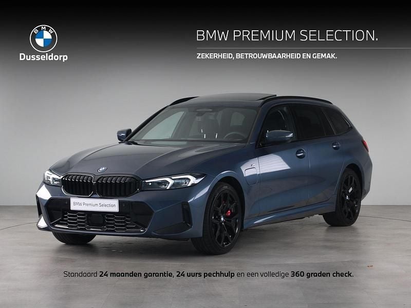 Blauw Gebruikt 2025 BMW 330e Comfort Edition Stationwagen | € 49.950 (Super prijs) - Afbeelding 1/4
