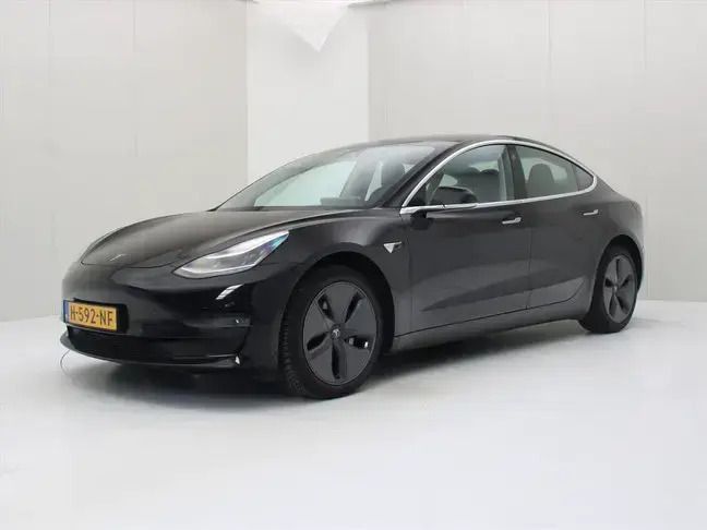 Zwart Gebruikt 2020 Tesla Model 3 Long Range Sedan | € 20.400 (Goede deal) - Afbeelding 1/4