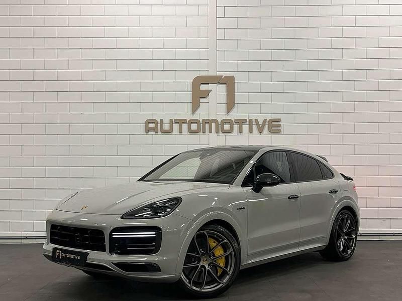 Grijs Gebruikt 2020 Porsche Cayenne Turbo S SUV | € 129.900 - Afbeelding 1/3