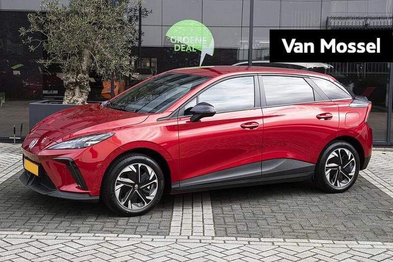 Rood Nieuw 2025 MG MG4 EV Hatchback | € 24.995 (Super prijs) - Afbeelding 1/3