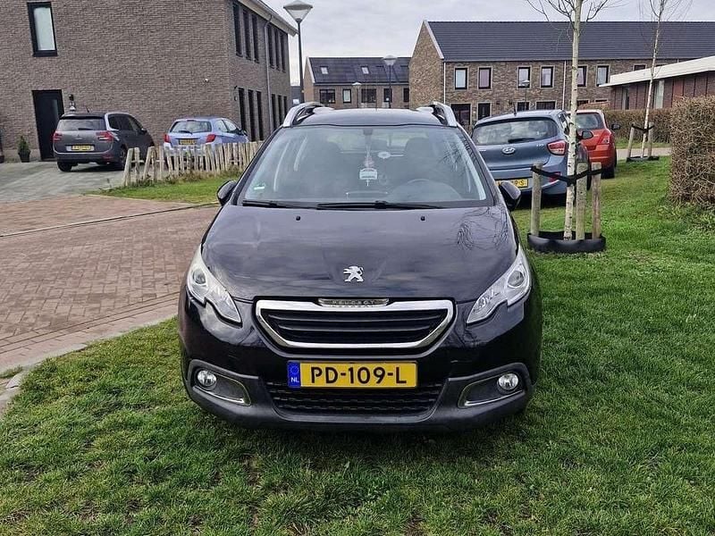 Zwart Gebruikt 2016 Peugeot 2008 Allure SUV | € 4.999 (Duur) - Afbeelding 1/4