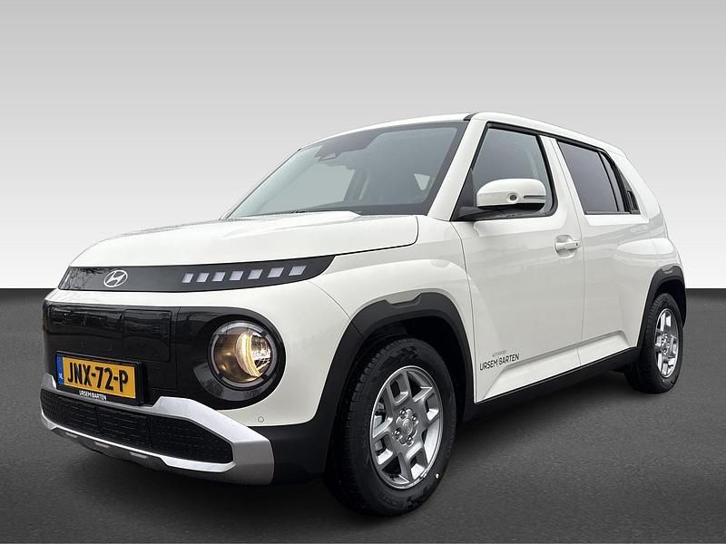 Wit Occasion 2026 Hyundai Inster Hatchback | € 27.930 (Eerlijke prijs) - Afbeelding 1/4