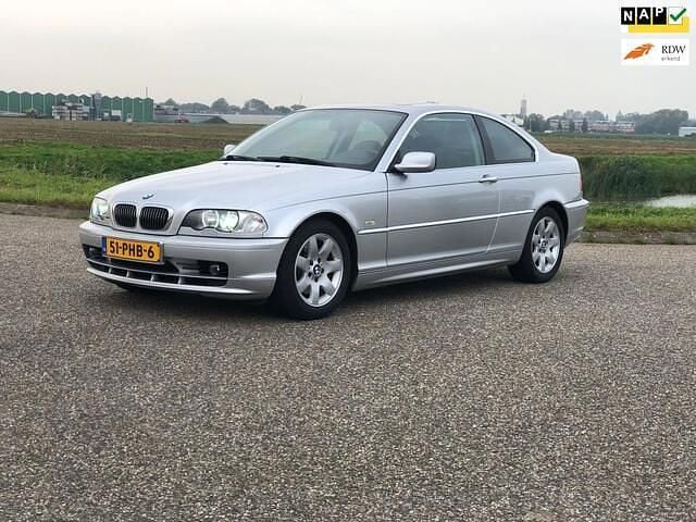 Grijs Gebruikt 2002 BMW 325 Executive Coupé | € 4.950 (Super prijs) - Afbeelding 1/4
