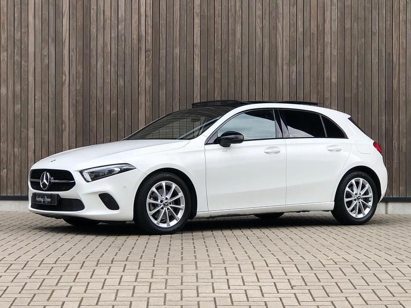 Wit Gebruikt 2018 Mercedes A200 Business Hatchback | € 21.900 (Goede deal) - Afbeelding 1/4
