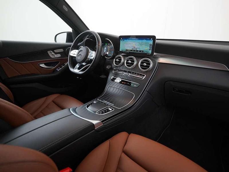 Occasion Mercedes GLC300e Premium Plus 320 PK (235 kW) 2022 Selenite gray  metallic finish (992u) SUV