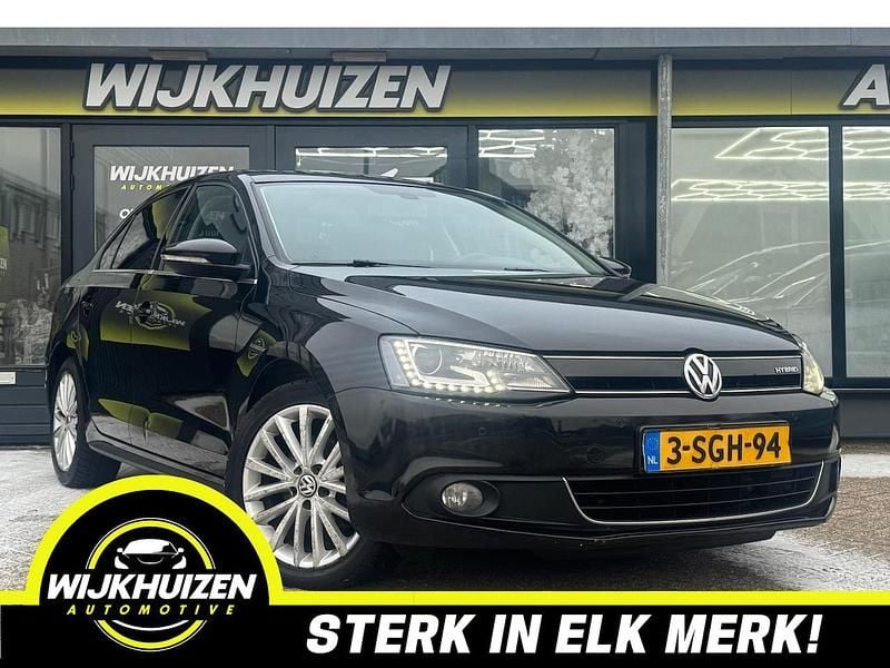 Zwart Occasion 2013 VW Jetta Hybrid Highline Sedan | € 4.950 (Goede deal) - Afbeelding 1/4