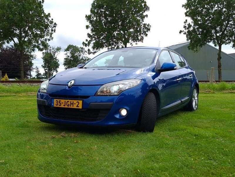 Blauw Gebruikt 2009 Renault Mégane III Hatchback | € 3.750 (Iets duurder) - Afbeelding 1/4