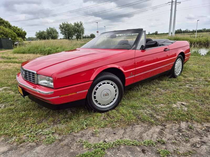 Rood Gebruikt 1990 Cadillac Allante Cabriolet | € 13.750 - Afbeelding 1/4