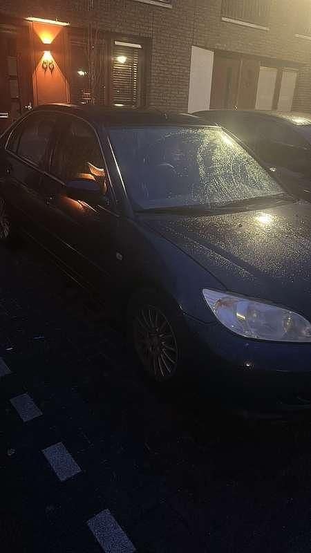 Blauw Occasion 2005 Honda Civic Hybrid Sedan | € 895 (Super prijs) - Afbeelding 1/4