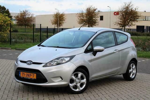 Grijs Gebruikt 2009 Ford Fiesta Style Hatchback | € 4.950 (Eerlijke prijs) - Afbeelding 1/4