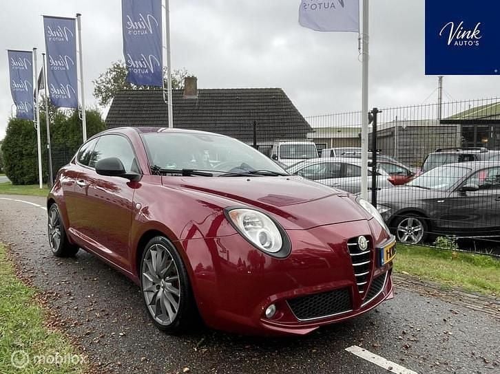 Rood Gebruikt 2013 Alfa Romeo MiTo Distinctive Hatchback | € 5.450 (Iets duurder) - Afbeelding 1/4