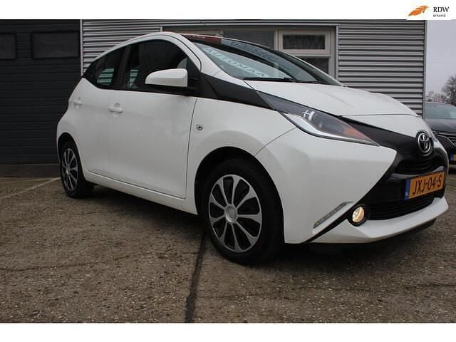 Occasion Toyota Aygo X-play 69 PK (50 kW) 2014 Wit Hatchback