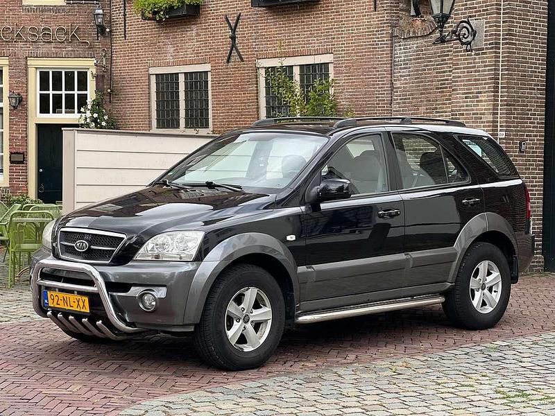 Zwart Gebruikt 2004 Kia Sorento 2 SUV | € 3.650 (Eerlijke prijs) - Afbeelding 1/4