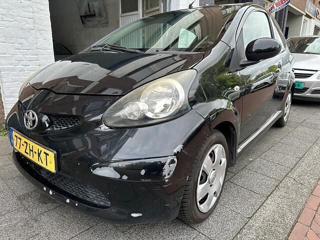 Zwart Gebruikt 2008 Toyota Aygo Hatchback | € 1.450 (Goede deal) - Afbeelding 1/4