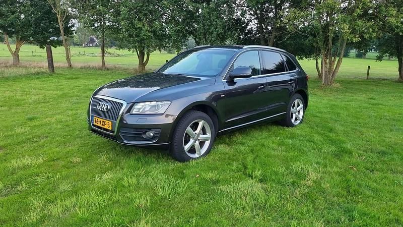 Grijs Gebruikt 2009 Audi Q5 Proline SUV | € 6.750 (Goede deal) - Afbeelding 1/4