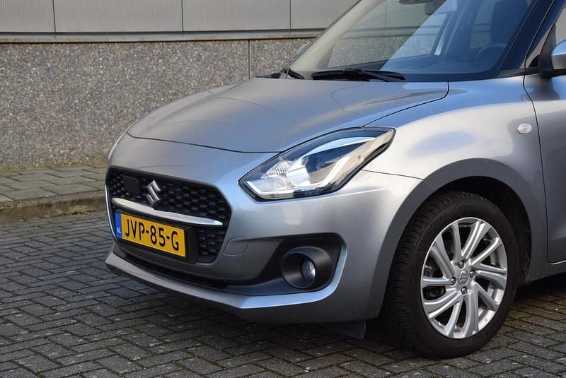 Occasion Suzuki Swift 83 PK (61 kW) 2022 Grijs Hatchback