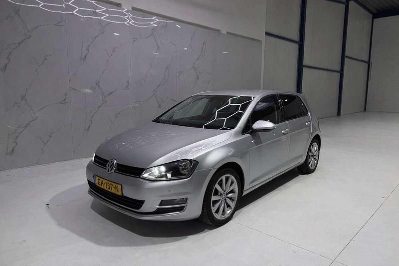 Occasion VW Golf VII Highline 105 PK (77 kW) 2015 Grijs Hatchback