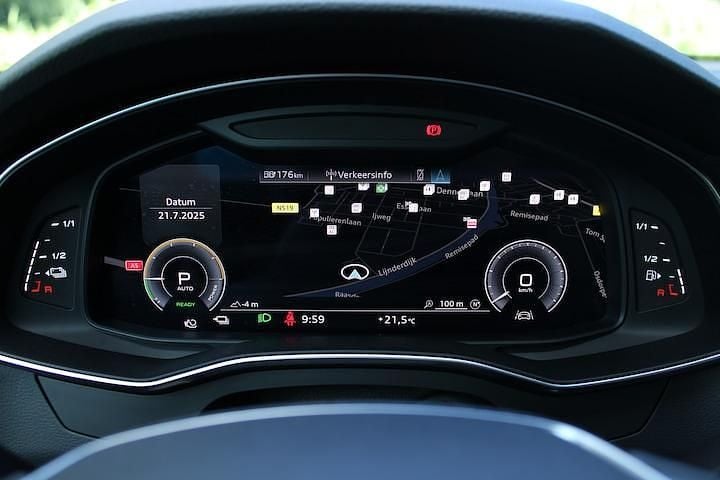 Occasion Audi A6 Business 301 PK (221 kW) 2021 Wit Stationwagen