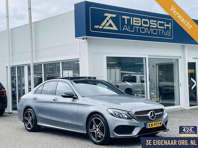 Grijs Gebruikt 2015 Mercedes C300 AMG Sedan | € 26.295 (Eerlijke prijs) - Afbeelding 1/4