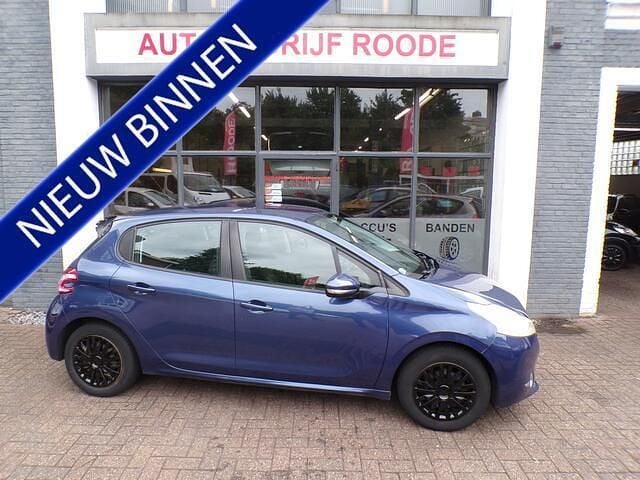 Blauw, metallic lak Gebruikt 2012 Peugeot 208 Hatchback | € 1.950 (Eerlijke prijs) - Afbeelding 1/4