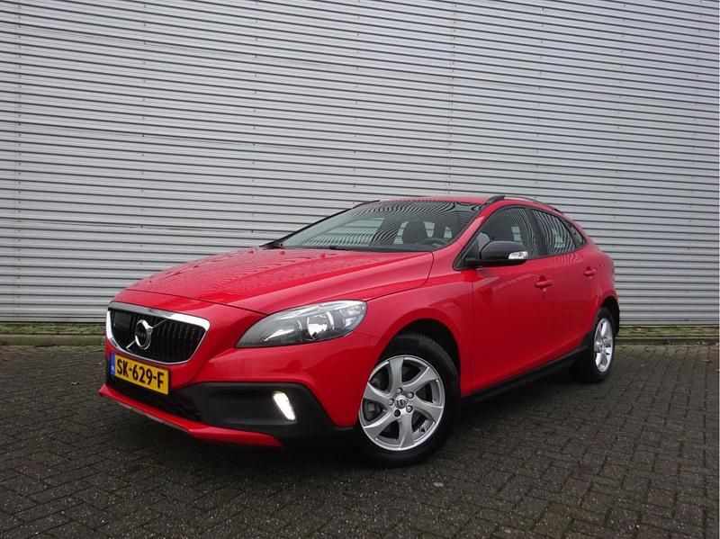 Hatchback Occasion 2018 Volvo V40 Kinetic Hatchback | € 10.950 (Goede deal) - Afbeelding 1/4