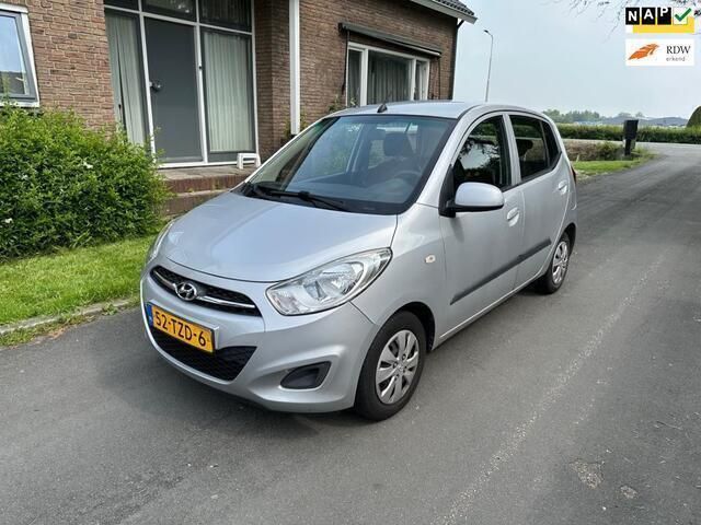 Grijs Gebruikt 2012 Hyundai i10 Hatchback | € 4.995 (Eerlijke prijs) - Afbeelding 1/4