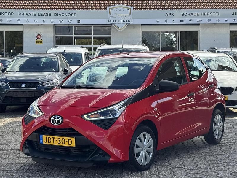 Occasion Toyota Aygo 72 PK (52 kW) 2019 Rood Hatchback