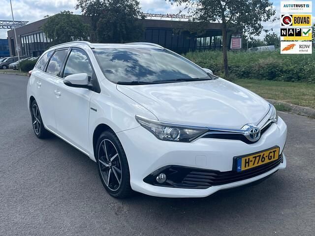 Wit Gebruikt 2017 Toyota Auris Touring Sports Edition Stationwagen | € 14.950 (Eerlijke prijs) - Afbeelding 1/4