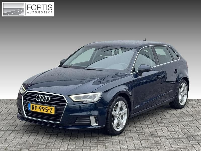 Occasion Audi A3 Sportback Sport 116 PK (85 kW) 2018 Blauw Hatchback