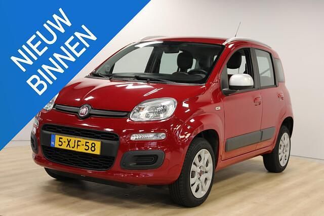 Rood Gebruikt 2014 Fiat Panda Hatchback | € 3.750 (Goede deal) - Afbeelding 1/4