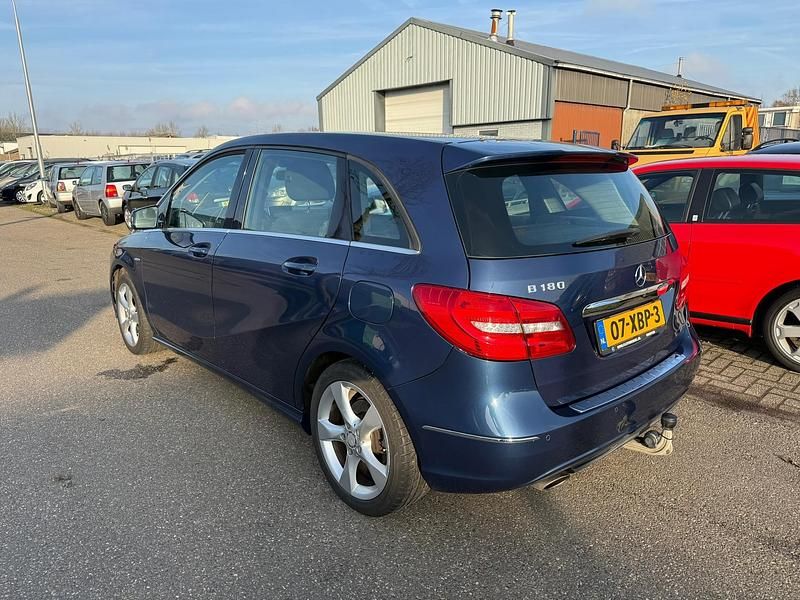 Occasion Mercedes B180 Ambition 123 PK (90 kW) 2012 Blauw MPV
