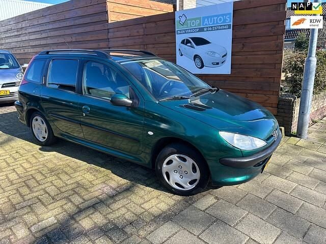 Occasion Peugeot 206 75 PK (55 kW) 2002 Groen (metallic) Stationwagen