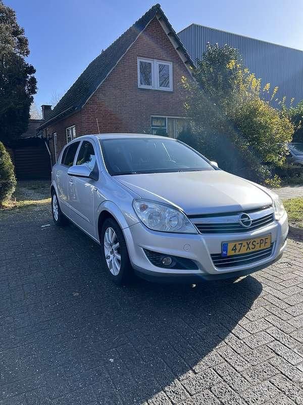 Occasion Opel Astra 140 PK (102 kW) 2007 Grijs Hatchback