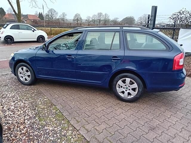 Occasion Skoda Octavia Ambition 105 PK (77 kW) 2011 Blauw Stationwagen