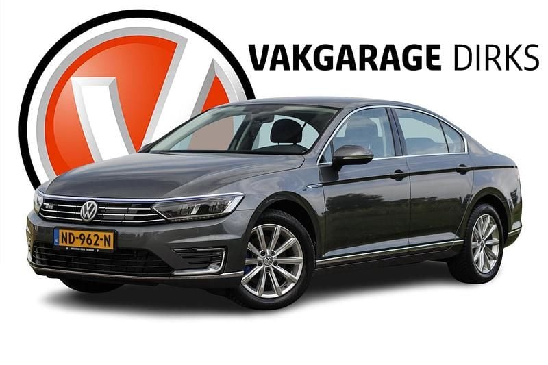 Grijs Gebruikt 2016 VW Passat GTE Sedan | € 19.939 (Goede deal) - Afbeelding 1/3