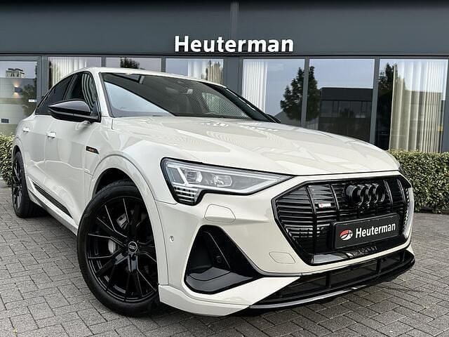 Geel Gebruikt 2022 Audi e-tron Sportback S-Line SUV | € 41.950 (Iets duurder) - Afbeelding 1/4