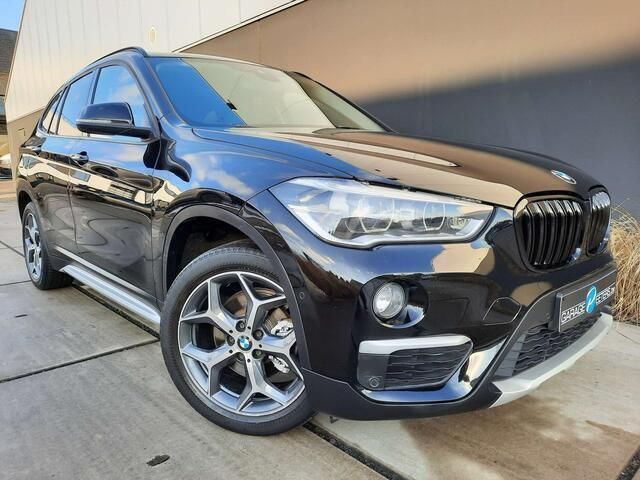 Zwart Gebruikt 2016 BMW X1 xLine SUV | € 19.780 (Iets duurder) - Afbeelding 1/4