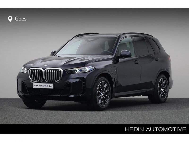 M carbonschwarz metallic (zwart metallic) Gebruikt 2025 BMW X5 Comfort Edition SUV | € 99.880 (Goede deal) - Afbeelding 1/4