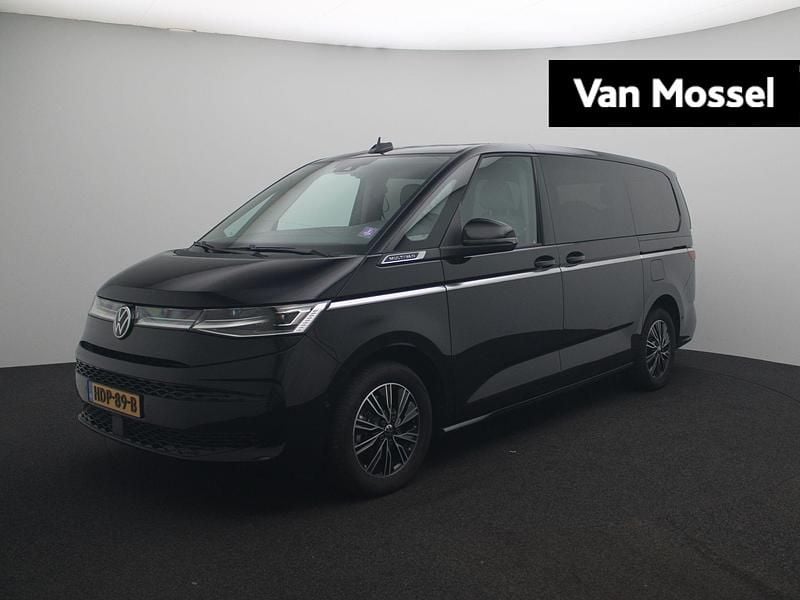 Zwart Gebruikt 2023 VW Multivan Life Van | € 54.845 (Iets duurder) - Afbeelding 1/4