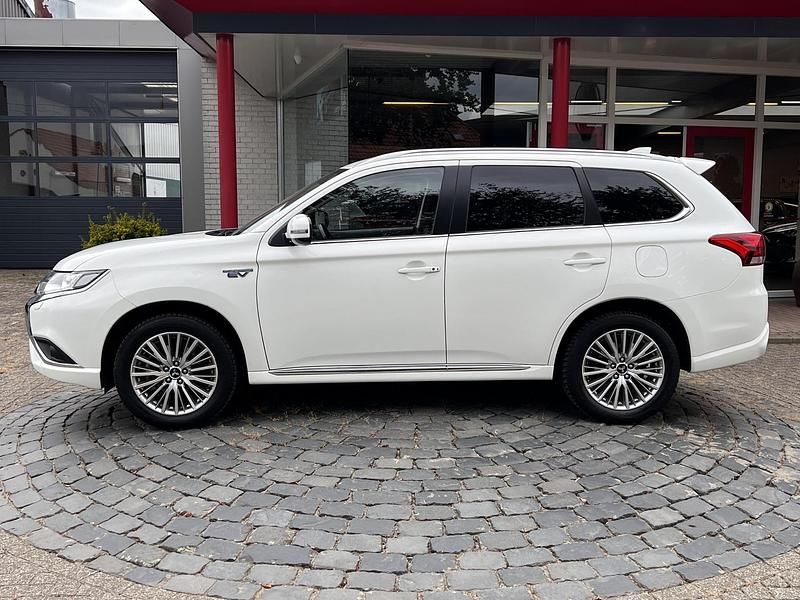Occasion Mitsubishi Outlander P-HEV 135 PK (99 kW) 2020 Wit SUV