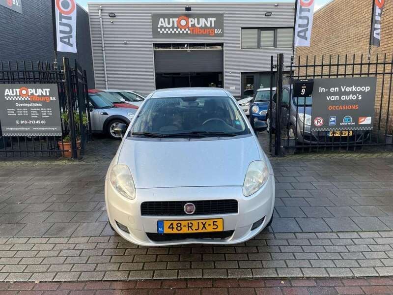 Occasion Fiat Grande Punto 84 PK (61 kW) 2011 Grijs, metallic lak Hatchback