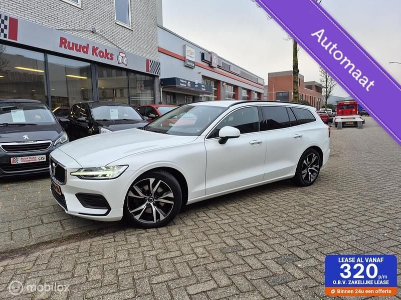 Wit Gebruikt 2023 Volvo V60 Plus Stationwagen | € 24.849 (Super prijs) - Afbeelding 1/4