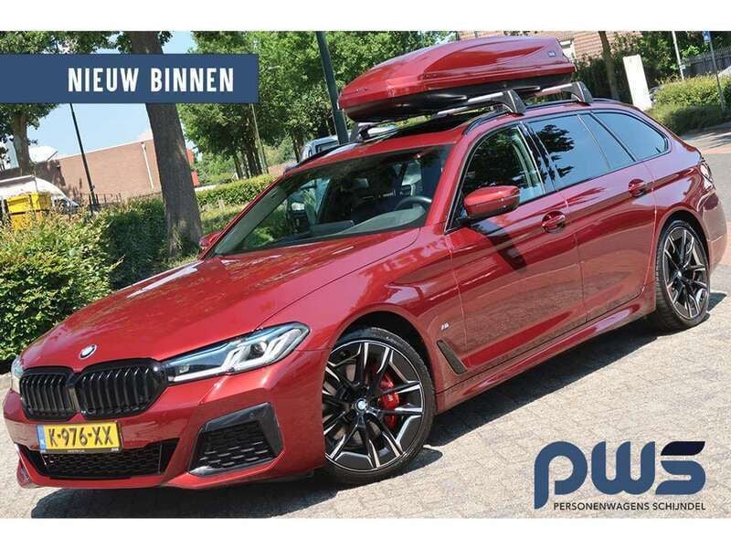 Rood Gebruikt 2021 BMW 520 Executive Stationwagen | € 40.650 (Eerlijke prijs) - Afbeelding 1/4