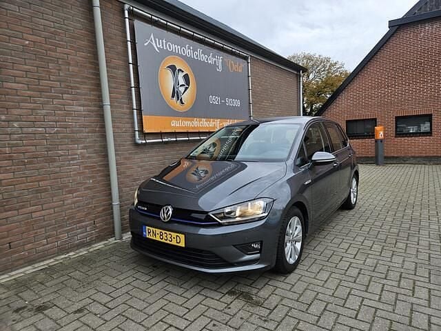 Grijs (metallic) Occasion 2018 VW Golf Sportsvan Comfortline MPV | € 13.445 (Eerlijke prijs) - Afbeelding 1/4