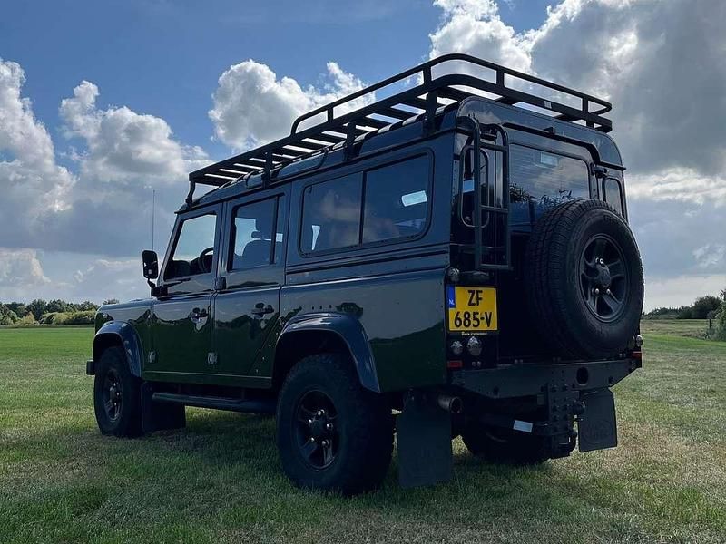 Occasion Land Rover Defender 122 PK (89 kW) 2010 Zwart Stationwagen