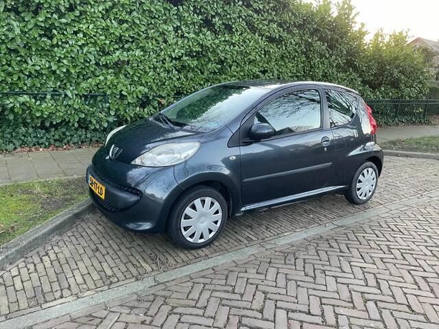 Grijs Gebruikt 2007 Peugeot 107 Hatchback | € 1.899 (Eerlijke prijs) - Afbeelding 1/4